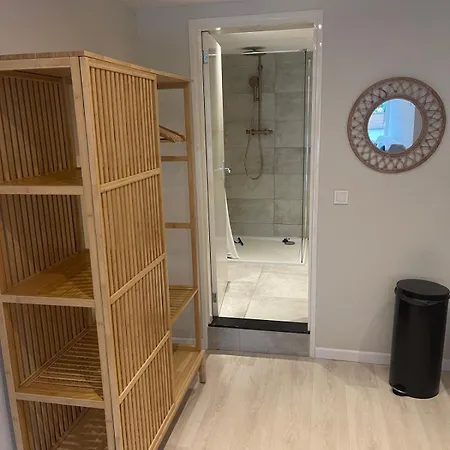 Alexander With Private Indoor Parking